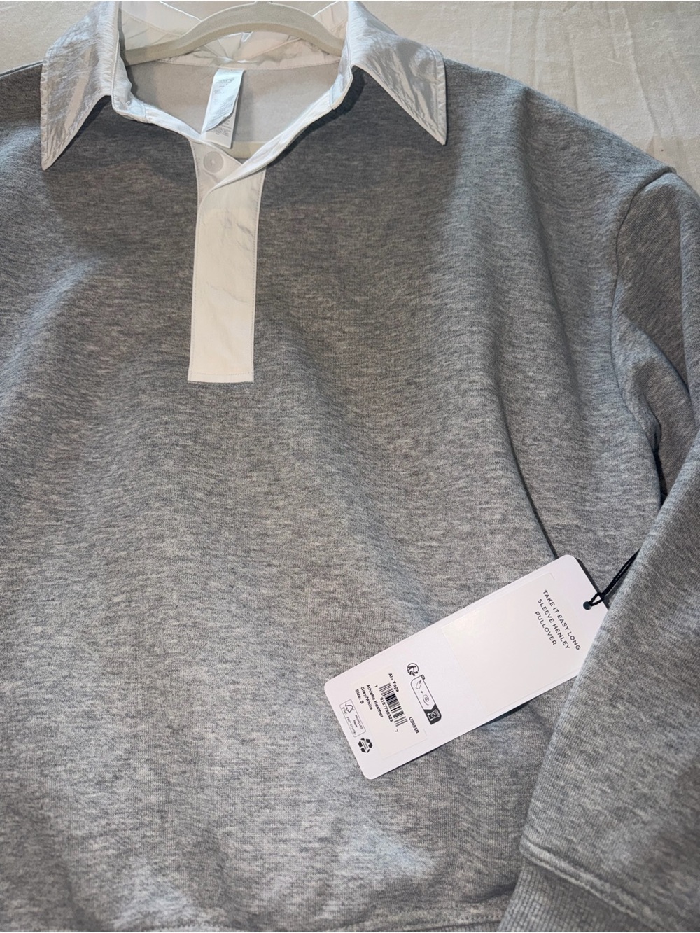 ALO Yoga Take It Easy Long Sleeve Pullover - Picture 3 of 6